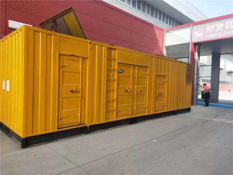 连云国内外发电机组租赁合同在明确设备维护责任方面有哪些不同做法？